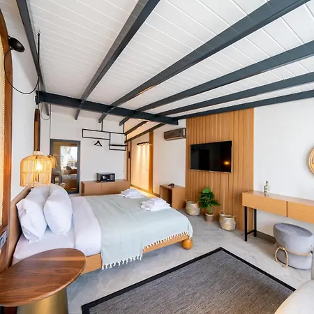 Hotel Lupia Suites *