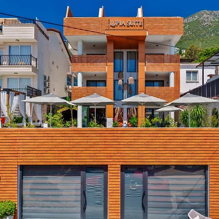 Lupia Suites Hotel *