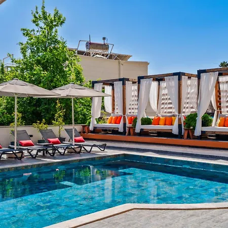 Lupia Suites